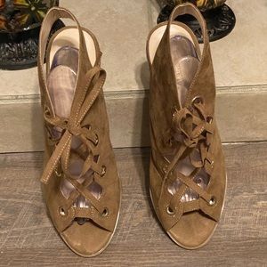 Sandals in excellent used condition. Size 12M